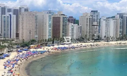 Astúrias- frente ao mar com maravilhosa área de lazer , 02 vagas de garagem no prédio.