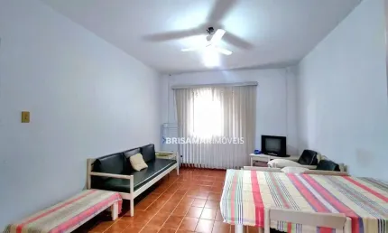 Pitangueiras- duas quadras da praia , localização espetacular , garagem.
