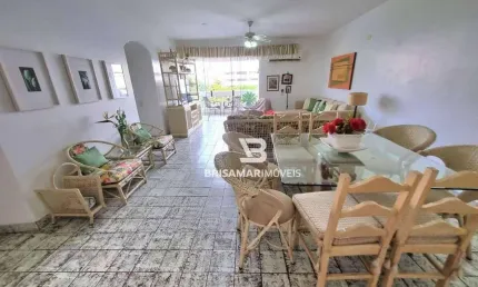Pitangueiras- no coração de pitangueiras , uma quadra da praia , 120 m² úteis , localização espetacular.