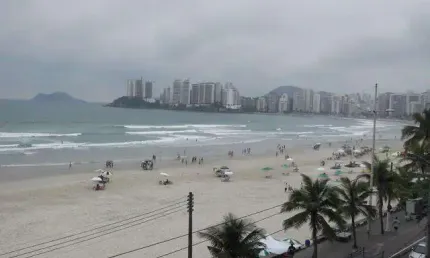 Pitangueiras- frente ao mar com maravilhosa área de lazer , 02 vagas de garagem no prédio.