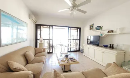 PITANGUEIRAS- DUAS QUADRAS DA PRAIA , 02 VAGAS DE GARAGEM NO PRÉDIO.