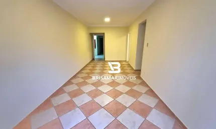 PITANGUEIRAS- NA SEGUNDA QUADRA DA PRAIA , LOCALIZAÇÃO PRIVILEGIADA , GARAGEM DEMARCADA NO PRÉDIO.