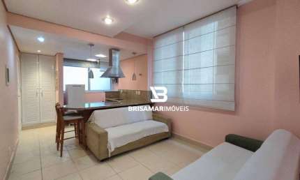 PITANGUEIRAS- UMA QUADRA DO MAR , LOCALIZAÇÃO ESPETACULAR , APARTAMENTO REFORMADO.