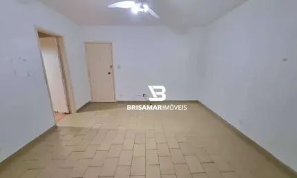 Pitangueiras - uma quadra da praia , localização espetacular , garagem no prédio, condomínio baixo.