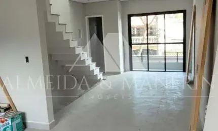 Excelente Oportunidade em Santo André: Sobrado Moderno e Confortável à Venda
