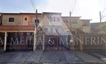 PORTEIRA FECHADA!!! Sobrado com 270m² com 3 Quartos e Espaço Gourmet