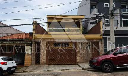Oportunidade Imperdível: Sobrado com 611 m² de Construção e Total Versatilidade!