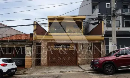 Oportunidade Imperdível: Sobrado com 611 m² de Construção e Total Versatilidade!