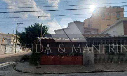 Casa de esquina com 3 dormitório - 2 vagas de garagem