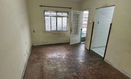 Sobrado para Venda em Santos, Macuco, 2 dormitórios, 2 banheiros