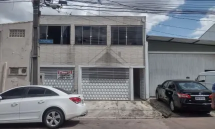 Casa com 3 quartos à venda na Rua Jose Prusak, Sítio Cercado, Curitiba, 300 m2 por R$ 850.000
