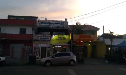 Casa com 3 quartos à venda na Rua Engenheiro Eduardo Afonso Nadolny, Cidade Industrial, Curitiba