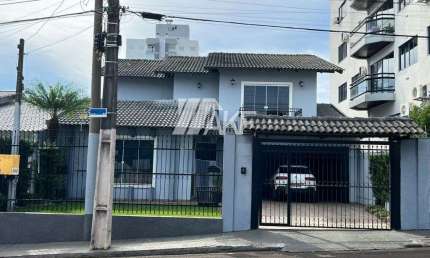 Casa com 3 quartos à venda no Jardim Itália, Chapecó , 258 m2 por R$ 1.480.000