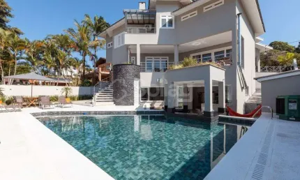 Casa à venda no condomínio Vista Alegre Sede em Vinhedo/SP!