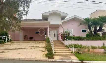 Casa para comprar no Condomínio Jardim Paulista I em Vinhedo - interior de São Paulo.