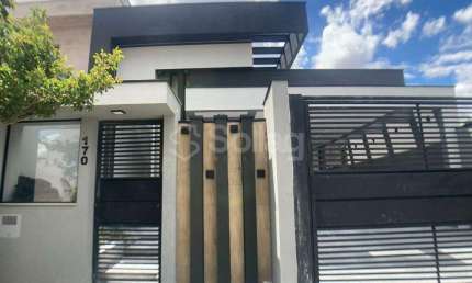 Casa térrea localizada em Residencial Central na cidade de Vinhedo, São Paulo.