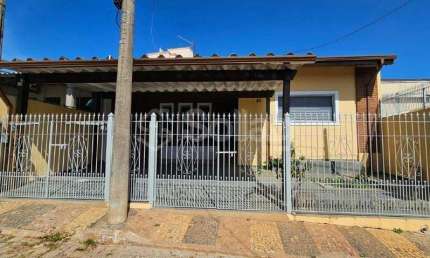 Casa térrea para comprar no bairro Papelão em Valinhos, São Paulo