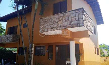 Casa à venda no bairro Residencial Nova Itália na cidade de Valinhos - SP Ótima localização o que facilita o dia a dia.