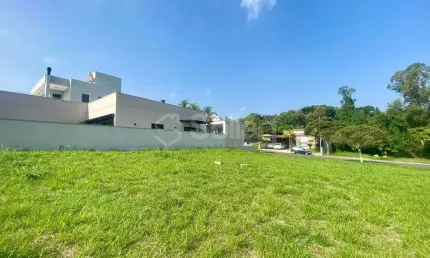 Terreno à venda no residencial canto del bosco em valinhos - interior de são paulo.
