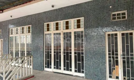 Sobrado residencial ou comercial para comprar no bairro Jardim Von Zuben - Capela na Cidade de Vinhedo, interior de São Paulo.