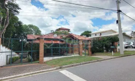 Casa à venda no condomínio Estância Marambaia na cidade de Vinhedo - SP Em ótima localização no condomínio com acesso fácil para o comércio em geral
