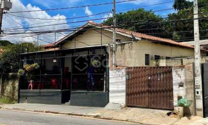Casa comercial à venda em Vinhedo - interior de São Paulo.