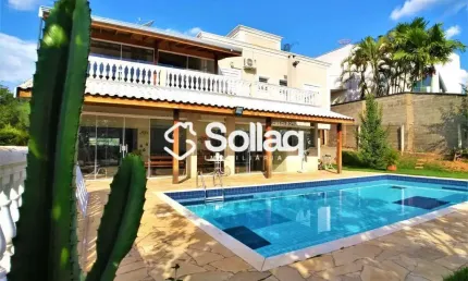 Casa mobiliada para alugar em Vinhedo -SP , 04 suites, sala jantar, sala TV, piscina , churrasqueira.