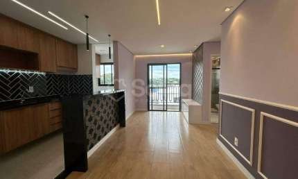 Apartamento decorado para vender em Vinhedo no Condomínio Vicenza com 2 quartos sendo 1 suíte.