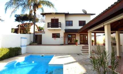 Casa a venda no condomínio Villagio Capriccio em Louveira, interior de São Paulo.