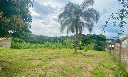 Terreno à venda no Condomínio Marambaia em Vinhedo - interior de São Paulo.