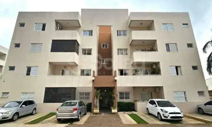Apartamento para comprar em Vinhedo - SP com dois quartos sendo uma suíte no último andar (3°) com vista para a cidade.