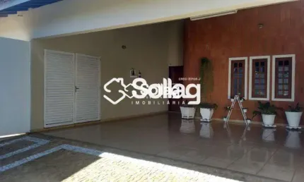 Casa para alugar Comercial ou Residencial em vinhedo, 03 quartos sendo 01 suíte em bairro bem localizado e próximo ao centro.