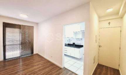 Apartamento para alugar com 3 quartos, 1 suíte, 2 banheiros e 2 vagas de garagem em Vinhedo, interior de São Paulo.