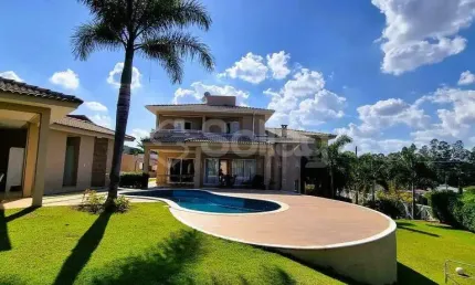 Casa em condomínio à venda de esquina com quatro dormitórios e lazer privativo no Condomínio Terras de Santa Teresa - Itupeva/SP