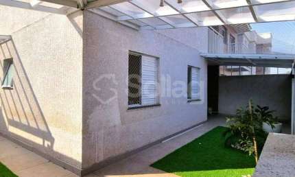 Apartamento garden para alugar com 2 quartos no Condomínio Bello Cielo III em Vinhedo, São Paulo.