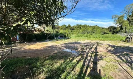 Terreno com terraplanagem pronta, 1.425m livre para construir em Vinhedo.