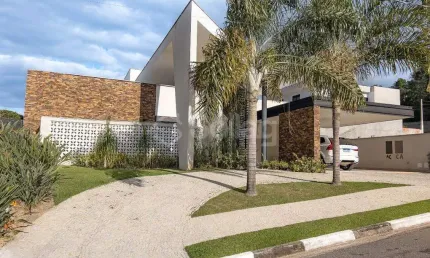 Casa térrea exclusiva no condomínio villa d’oro – vinhedo/sp