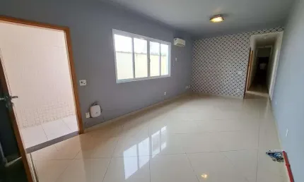Casa em condomínio fechado com 3 quartos para alugar na Bolivar, --, Boqueirão, Santos por R$ 6.528