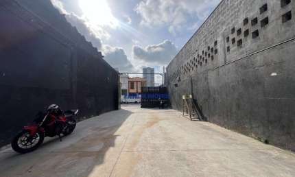 Terreno comercial para alugar na Comendador Martins, --, Vila Mathias, Santos por R$ 8.000