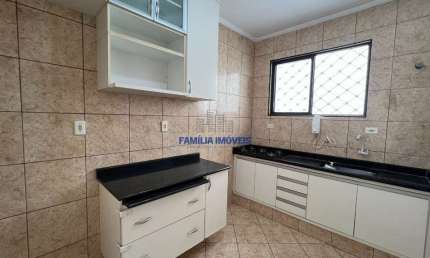 Casa em condomínio fechado com 2 quartos para alugar na Abrão Maluhy, --, Encruzilhada, Santos por R$ 2.950
