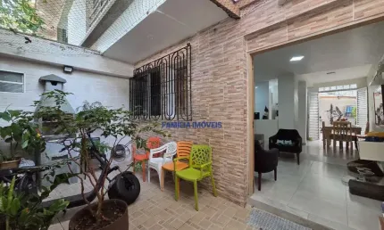 Casa em condomínio fechado com 3 quartos à venda na Doutor Egydio Martins, --, Ponta da Praia, Santos por R$ 625.000