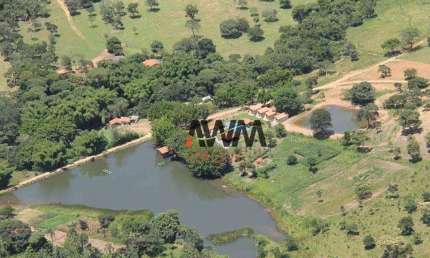Chácara com 5 quartos à venda, 48 m² por R$ 2.200.000 - Centro - Aragoiânia/GO