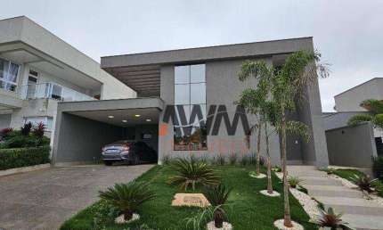 Oportunidade!! Casa em condomínio com 4 suítes e 235m² no Residencial Goiânia Golfe Clube, Go