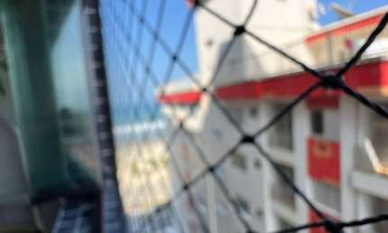 Refúgio à Beira-Mar: Apartamento de 1 Dormitório com Vista Deslumbrante