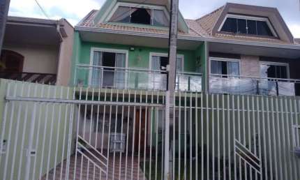 Sobrado com 3 quartos  à venda, 202.00 m2 por R$850000.00  - Capao Raso - Curitiba/PR