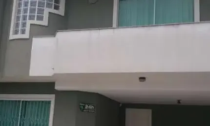 Casa em condomínio fechado com 4 quartos para alugar na Rua Blasco Ibánez, 52, Jardim das Américas, Curitiba, 240 m2 por R$ 5.800