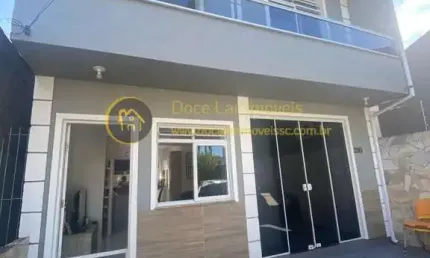 Casa para Venda em Palhoça, Madri, 4 dormitórios, 2 banheiros, 2 vagas
