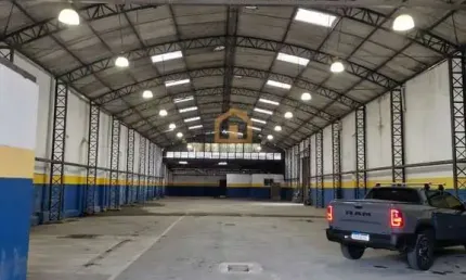 Excelente Galpão no Centro de Santos: Terreno com 1100m² de Área Coberta