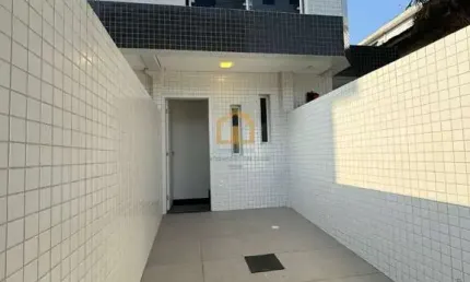 Casa Alta Pronta para Morar - 2 Dormitórios, 140m², Acabamento de Alta Qualidade