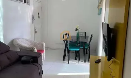 Apartamento à Venda - 1 Quarto, 1 Banheiro, Prédio com Elevador.